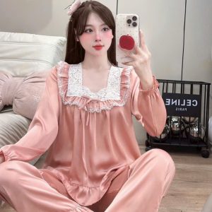 Đồ ngủ tiểu thư cổ vuông Mã 008